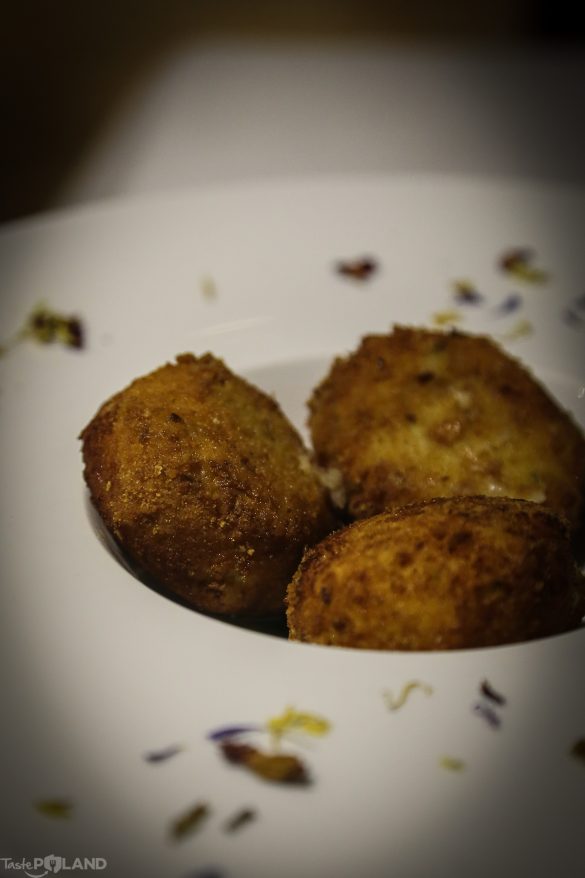 i znajomi z pierwszego tastingu – Ziemniaczne krokiety z kalmarem